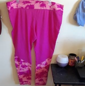 Never worn Everlast sports pants.